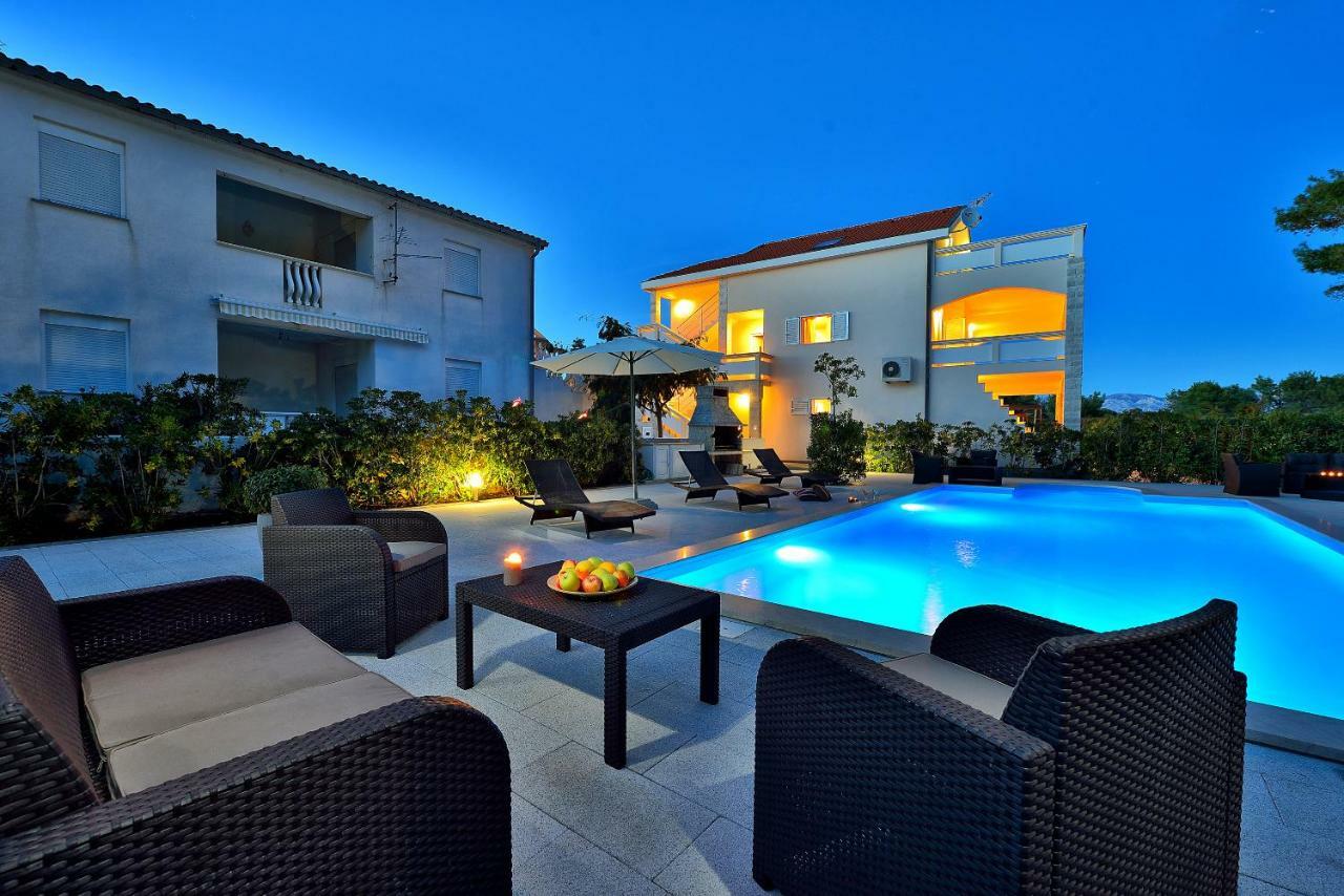 Mam Apartment Vir Luaran gambar